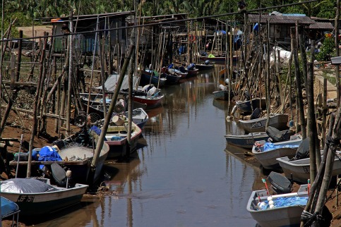 Fishing boats are seen stranded in coastal river, the main economy source of Kampung Pendas is the fishing industry in Kampung Pendas,Gelang Patah,Johor on March 12,2015.-The Malaysian Insider pic by Seth Akmal